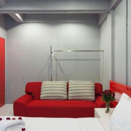 Oyo 292 The Oddy Hip Hotel Patong Exterior photo