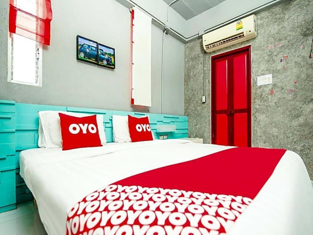 Oyo 292 The Oddy Hip Hotel Patong Exterior photo