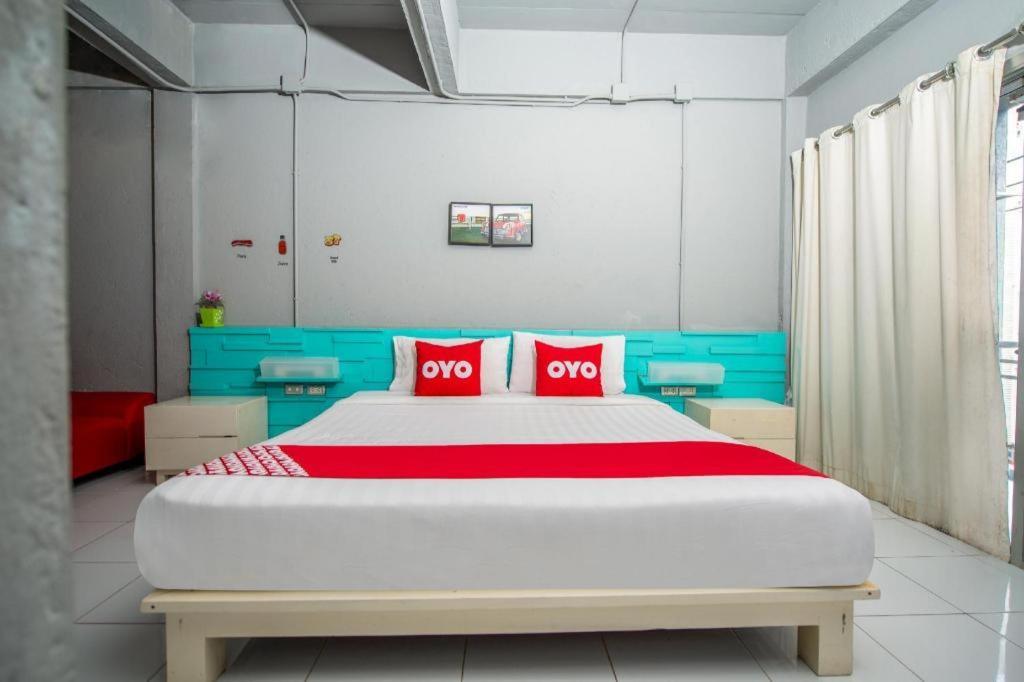 Oyo 292 The Oddy Hip Hotel Patong Exterior photo