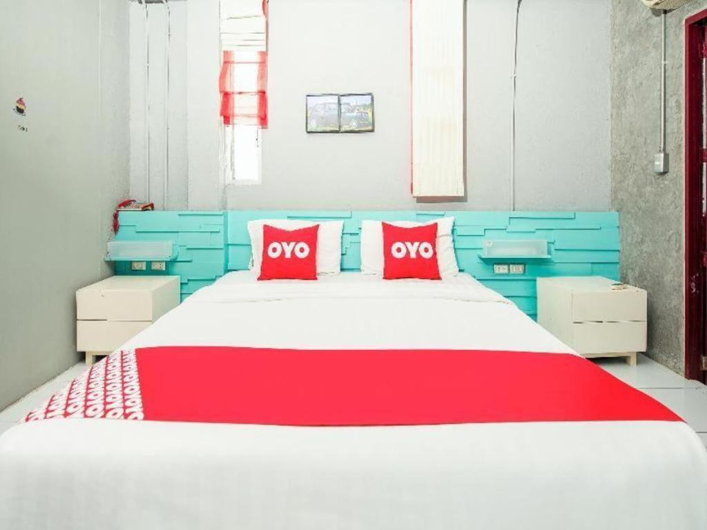 Oyo 292 The Oddy Hip Hotel Patong Exterior photo