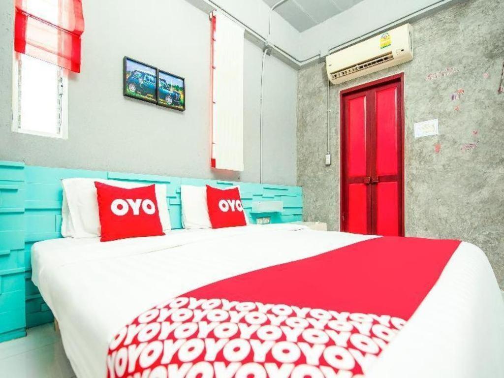 Oyo 292 The Oddy Hip Hotel Patong Exterior photo